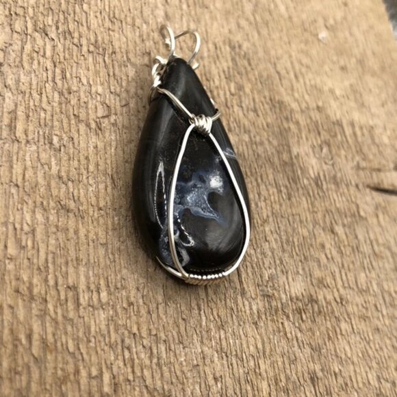 Dark Banded Agate w/ Geode Crystals Necklace Pendant - Picture 2 of 5